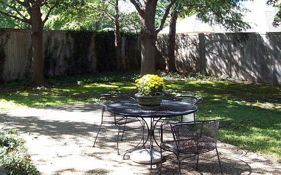 3rd image of 2205 Shady Oaks Ct