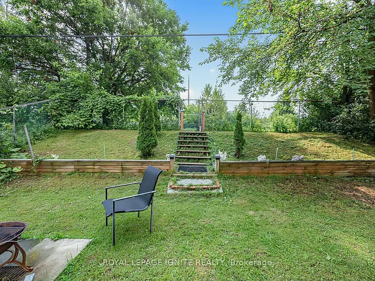 61 Jarwick Dr #BASEMENT — Photo 29