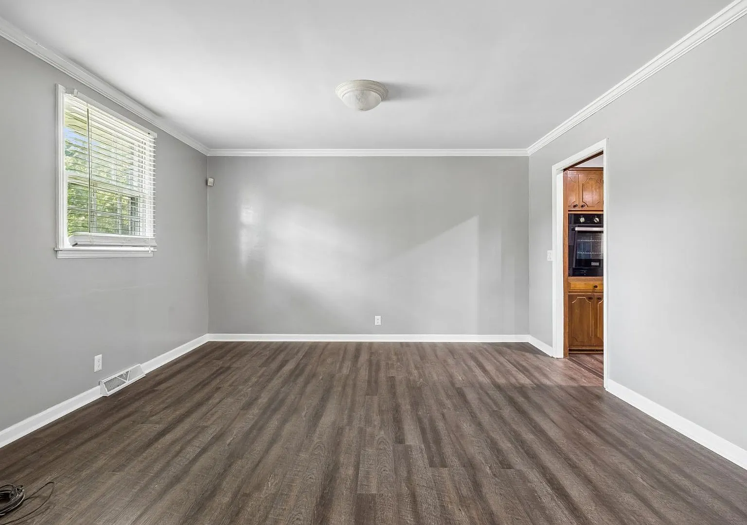524 Michele Dr — Photo 3