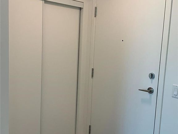 5th image of 681 Yonge St #230