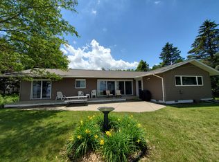 220 Festival Ave, Houghton Lake, MI 48629