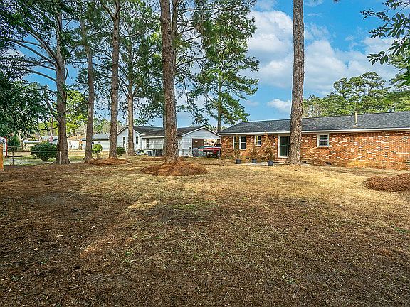 3rd image of 6639 Julliard Dr