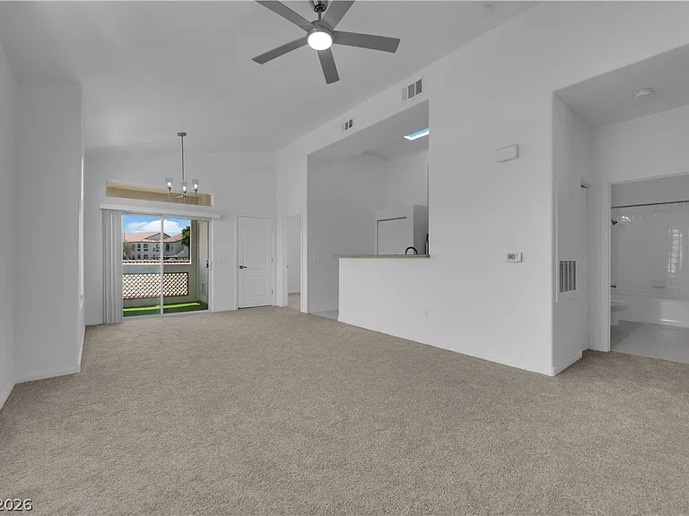 700 Carnegie St #724 — Photo 5
