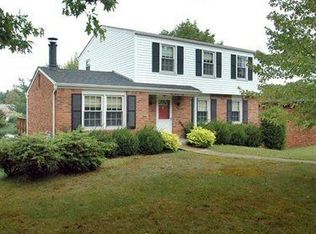 140 Sheffield Dr, North Huntingdon, PA