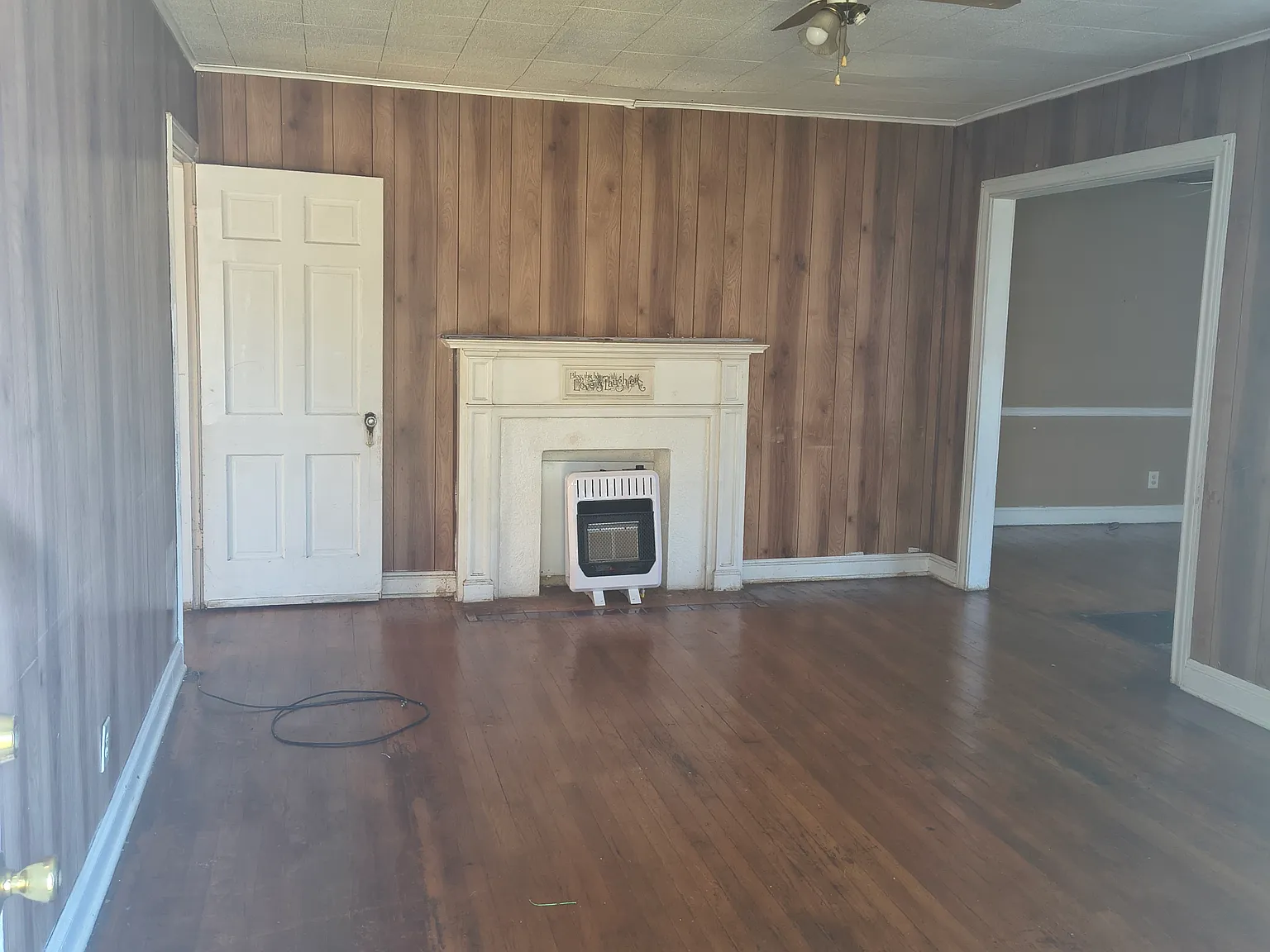 3 bed, 1269 sqft, $1,000 — Photo 2