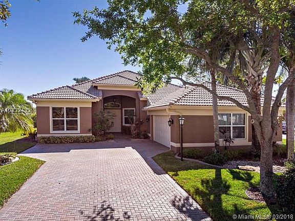 3rd image of 6392 NW 108th Ter