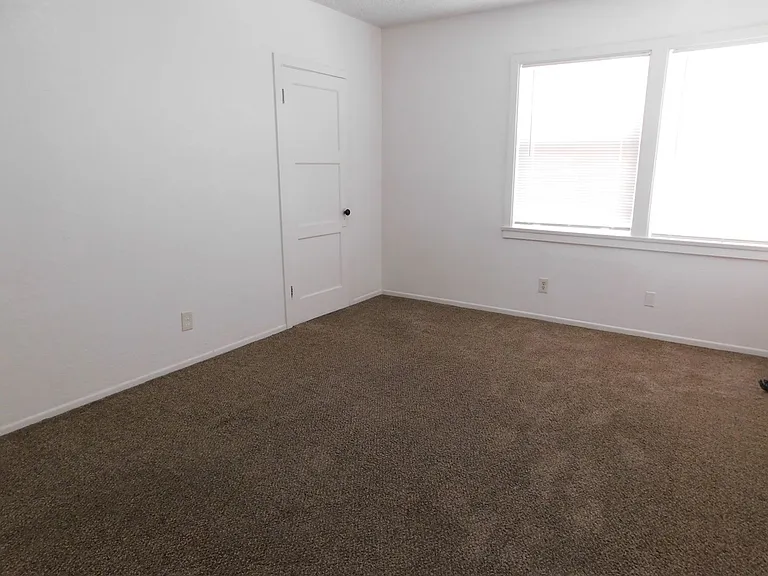413 S Richmond Rd — Photo 9