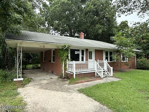 3rd image of 105 Red Oak Street