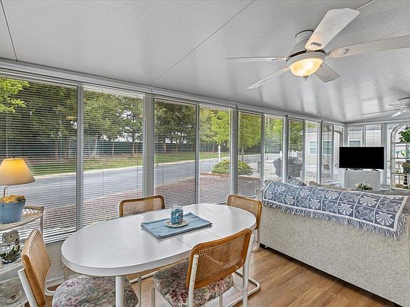 3rd image of 162 Heron Ln #16
