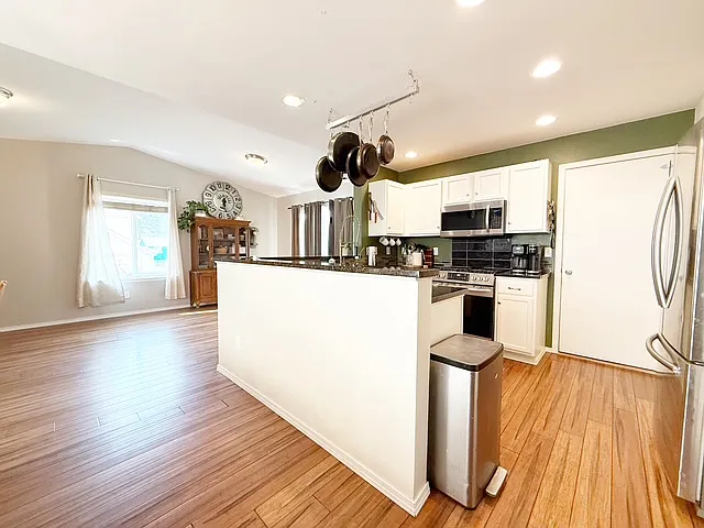 2988 NE Loyola St — Photo 11