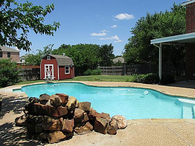 2nd image of 914 Dandelion Dr
