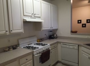 13303 Glen Echo Cir APT 303, Herndon, VA 20171