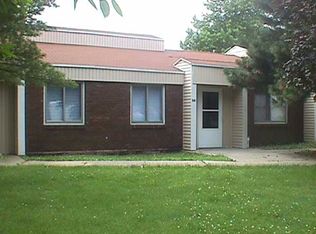 3 Tudor Ct, Champaign, IL 61821