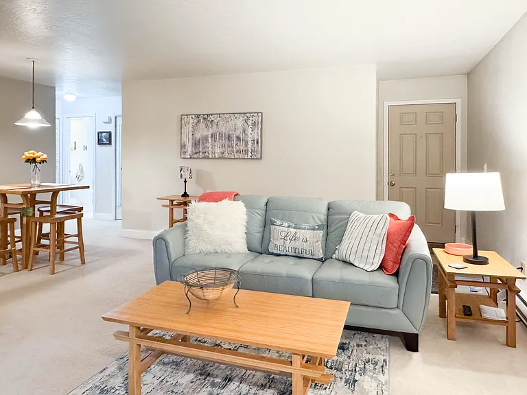 2245 Minerva Way — Photo 10
