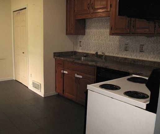 5th image of 70 Heritage Ln #314