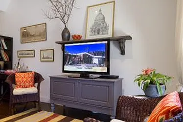 Rented by Steffan Olausson Partridge, LREB