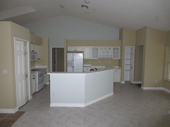 4th image of 15248 N 79th Court