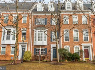 132 Martin La, Alexandria, VA 22304