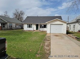 108 S Main St, Verden, OK 73092