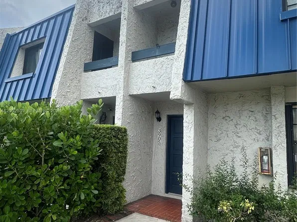3905 Sheridan St, Hollywood, FL 33021