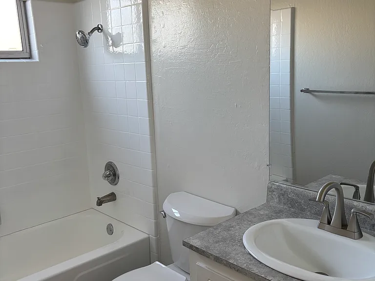 Ranchero Palms — Photo 15
