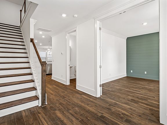 5th image of 885 Braidwood Ln