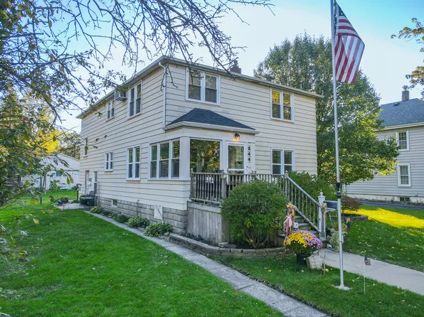 244 W 4th St, Manteno, IL 60950