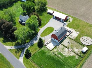 7016 S Carvers Rock Rd, Clinton, WI 53525