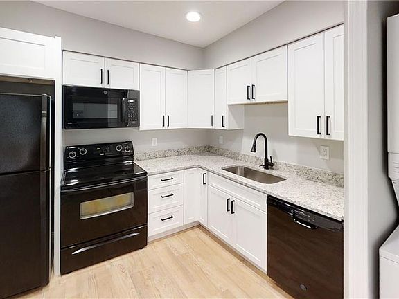 5th image of 2045 S Lakemont Ave