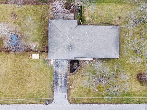 4th image of 4222 Buesching Dr