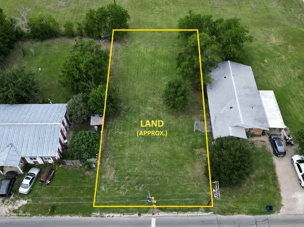 809 E Main St, Itasca, TX 76055