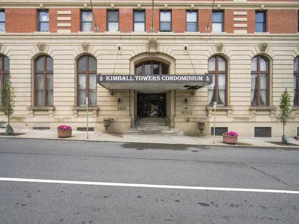 140 Chestnut St APT 205, Springfield, MA 01103