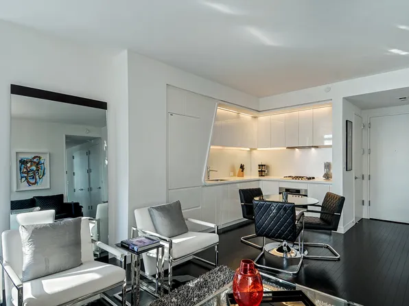 123 Washington Street 42F image 1 of 4
