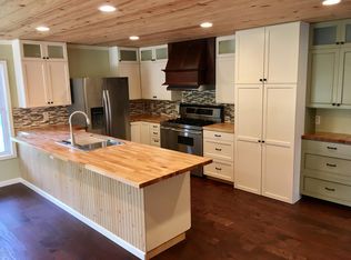 7289 Lake Dr, Coloma, MI 49038