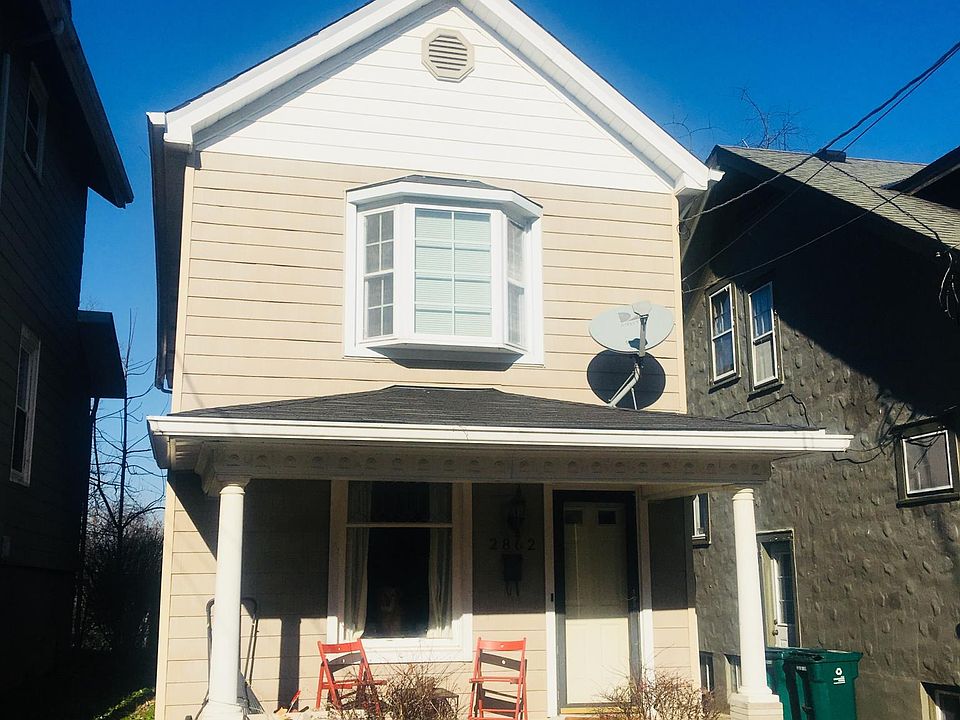 1st image of 2862 Minto Ave