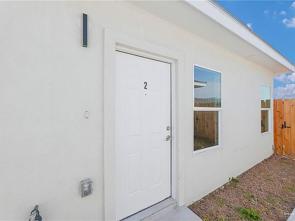 2nd image of 5003 N Dahlia St #2