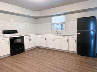 402 Kennedy Dr #2A, Wapello, IA 52653