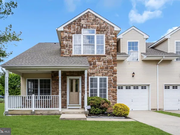 32 Charles Cir, Delanco, NJ 08075