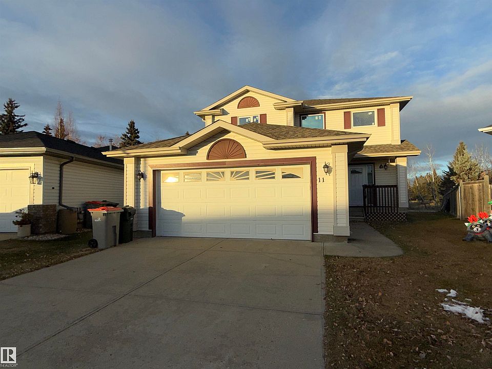 1st image of 11 Greenbriar Pl