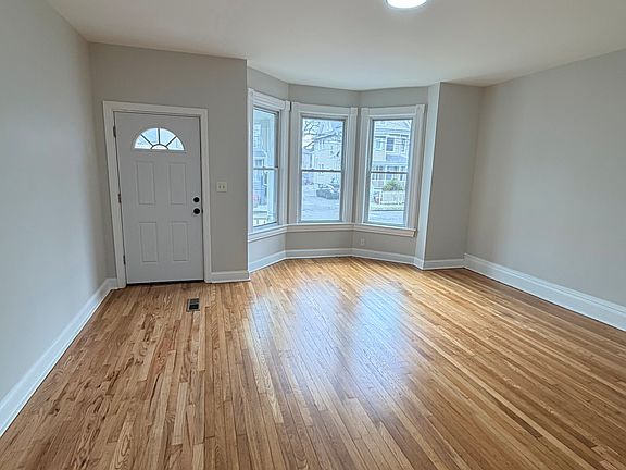4th image of 1190 Iranistan Ave Floor 1