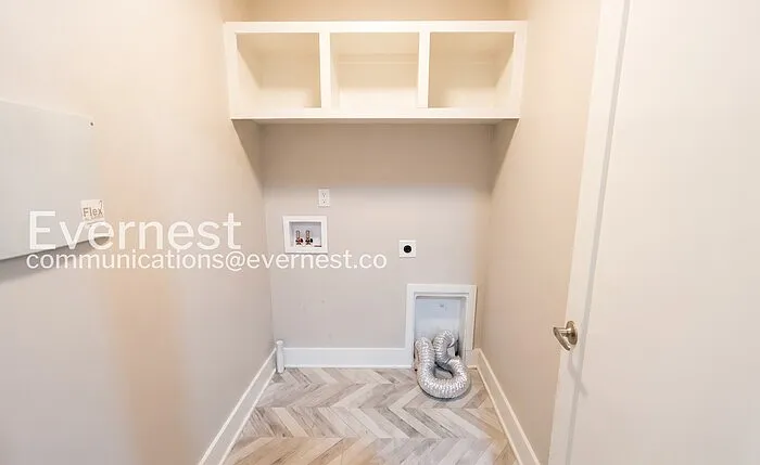 220 Croleywood Ln — Photo 24