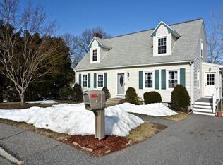 4 Connors Dr, Woburn, MA 01801
