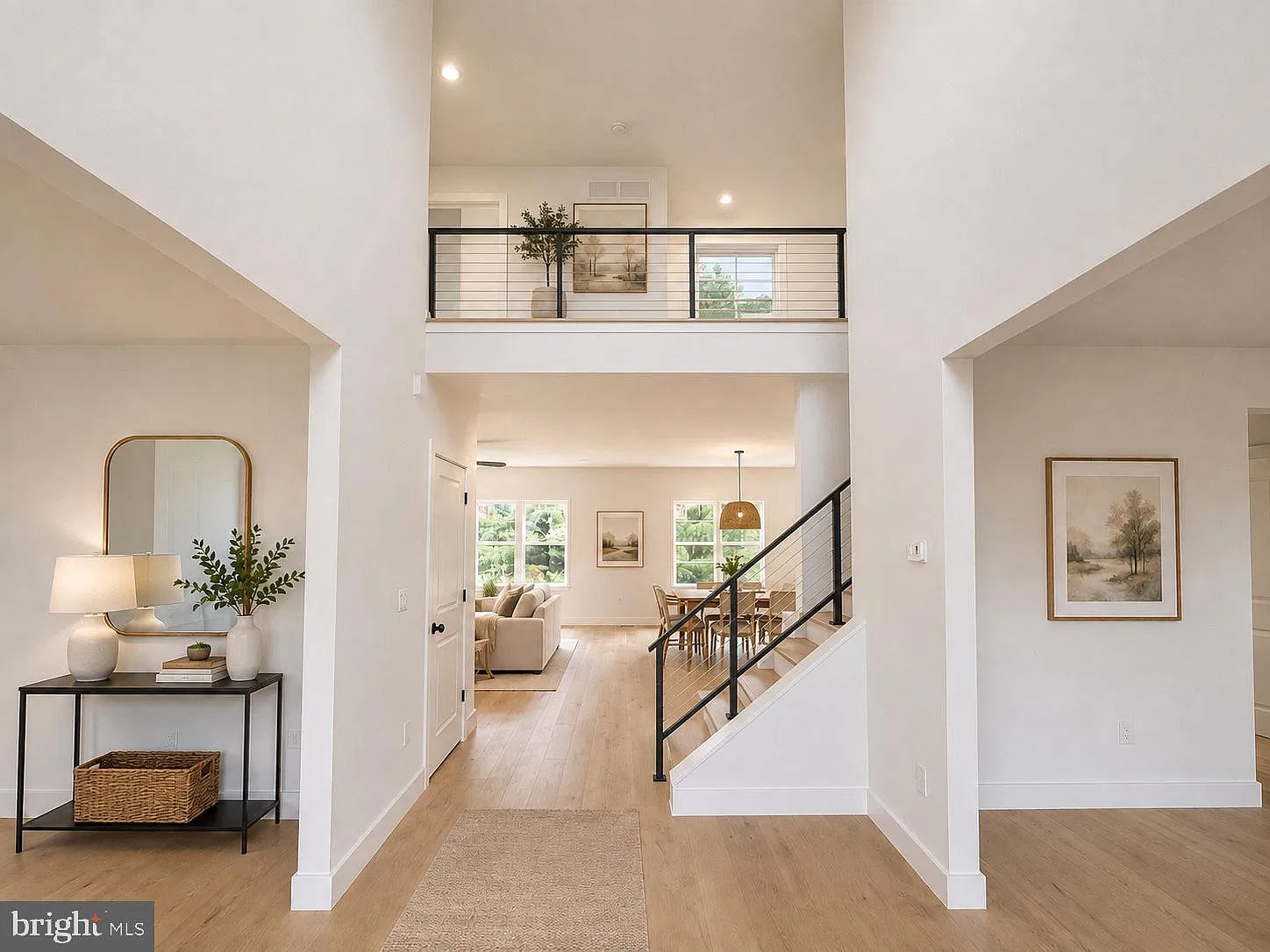 5 bed, 4.5 bath, 6134 sqft, $8,500 — Photo 3