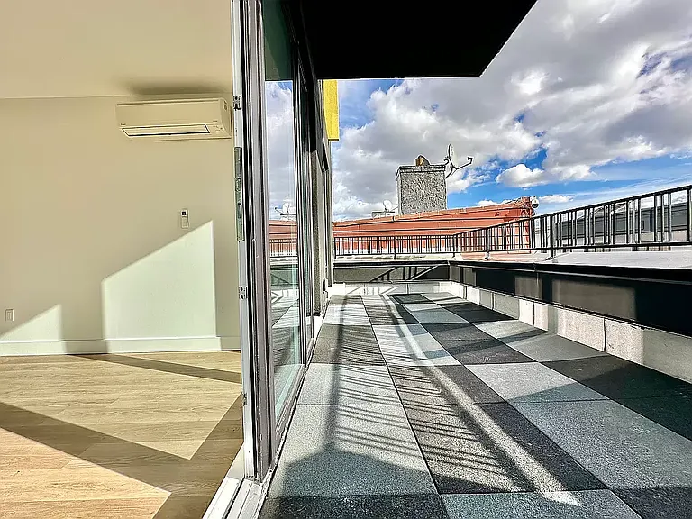 139 Frost St #4D — Photo 5