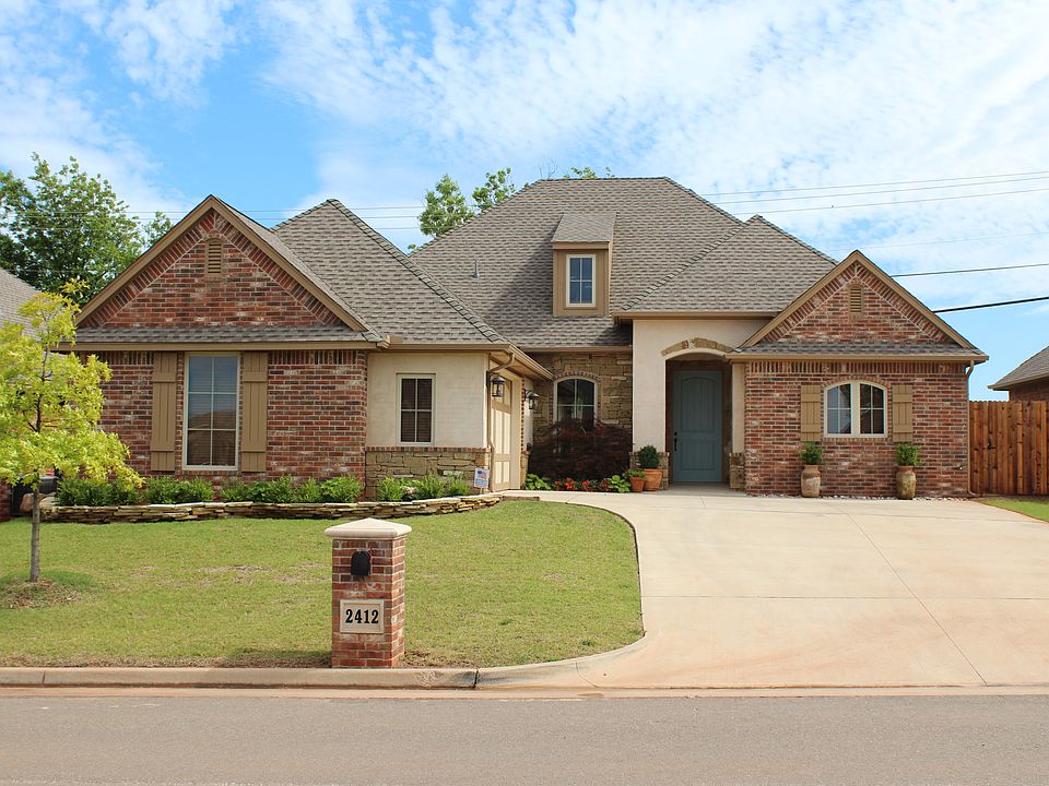1st image of 2412 Sorrento Dr