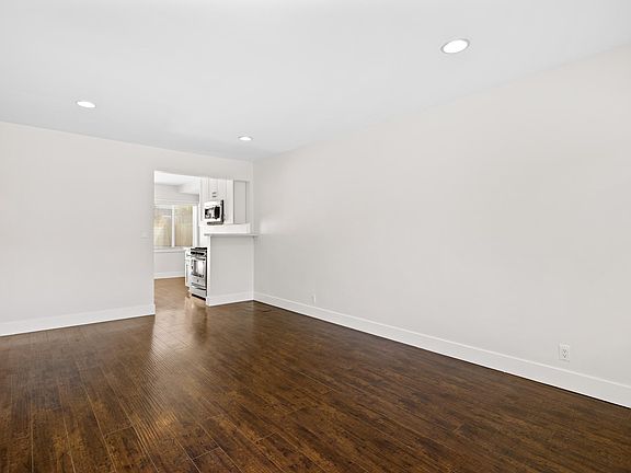 4th image of 1804 Coral Pl