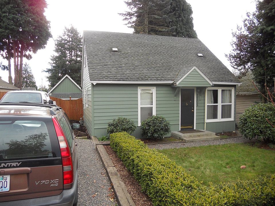 1st image of 2205 E 17th St