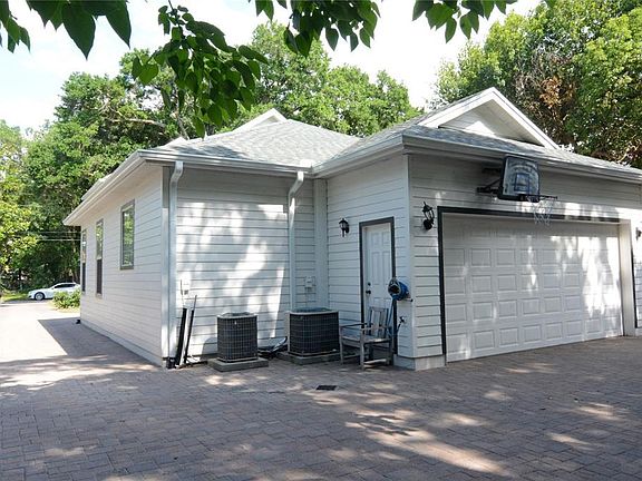4th image of 2620 Elizabeth Ave