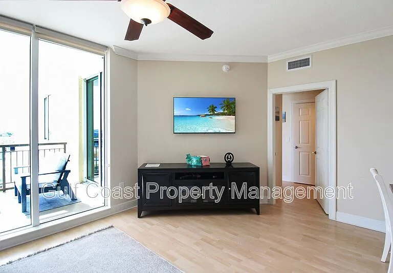800 N Tamiami Trl #806 — Photo 12