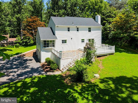 3rd image of 61 Chapel Hill Rd